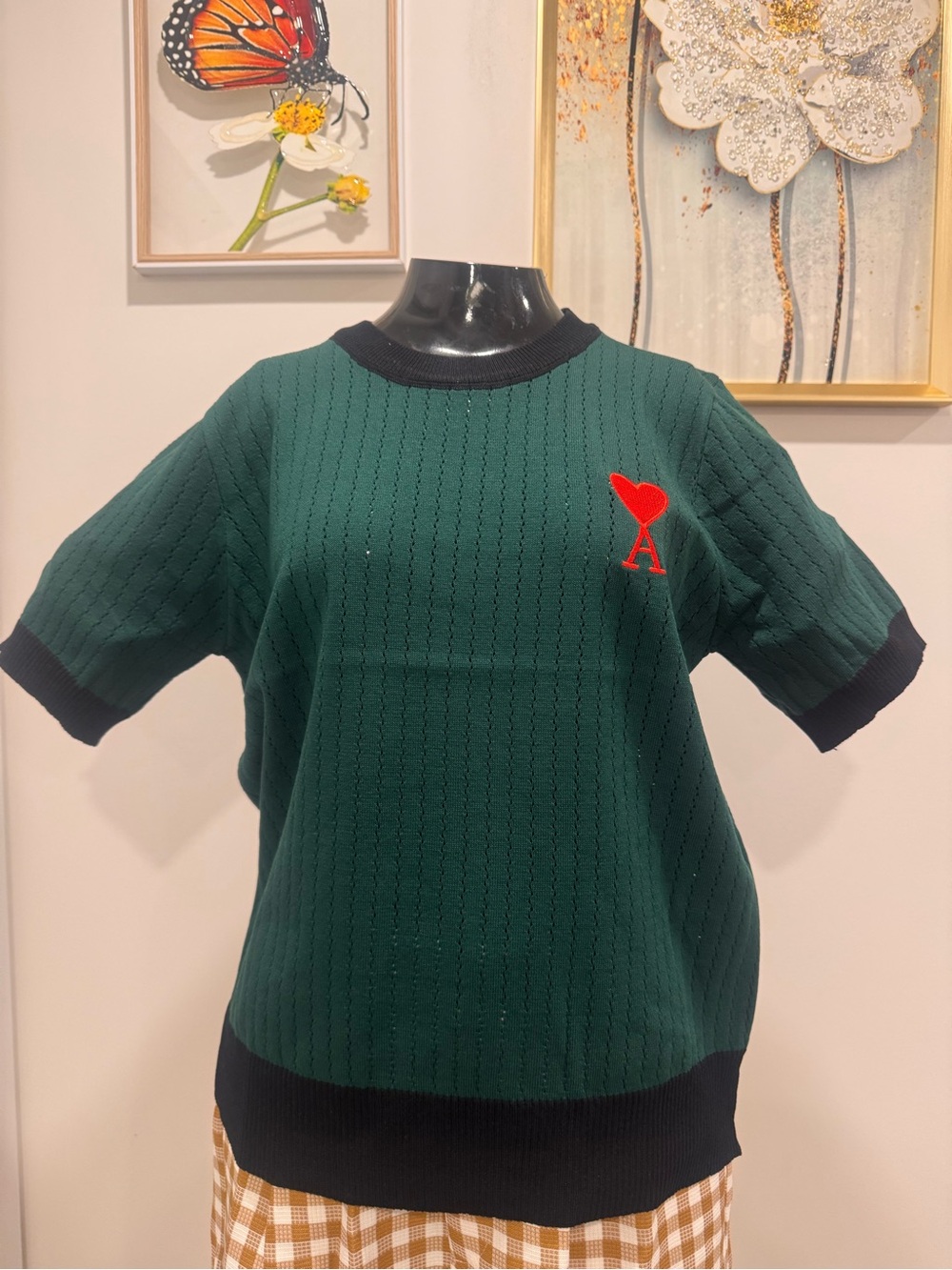NEW KNITTED  Green Short-Sleeve Knit Top with Red Heart A Accent